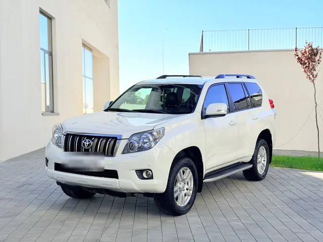 Toyota Land Cruiser Prado 2012 года, выкуплен за 2 350 000 рублей